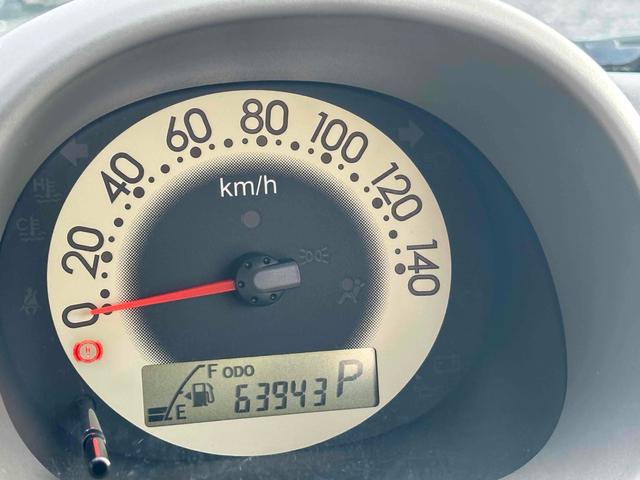 エッセ Ｌ　ナビ　ＴＶ　ＡＴ　盗難防止システム　ＣＤ　ＤＶＤ再生　Ｂｌｕｅｔｏｏｔｈ　アルミホイール　衝突安全ボディ　エアコン　パワーステアリング　パワーウィンドウ（33枚目）