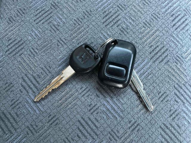 標準装備の「キーレス」。キーを所持していれば、ドアの開錠＆施錠が楽々行えます！