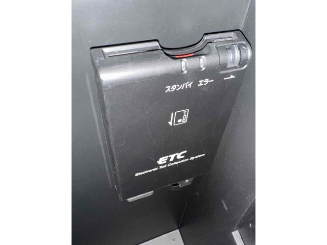 ノート Ｘ　ＤＩＧ－Ｓ　ＥＴＣ　ナビ　ＴＶ　アルミホイール　スマートキー　アイドリングストップ　電動格納ミラー　ＣＶＴ　盗難防止システム　衝突安全ボディ　ＡＢＳ　ＣＤ　ミュージックプレイヤー接続可　エアコン（12枚目）