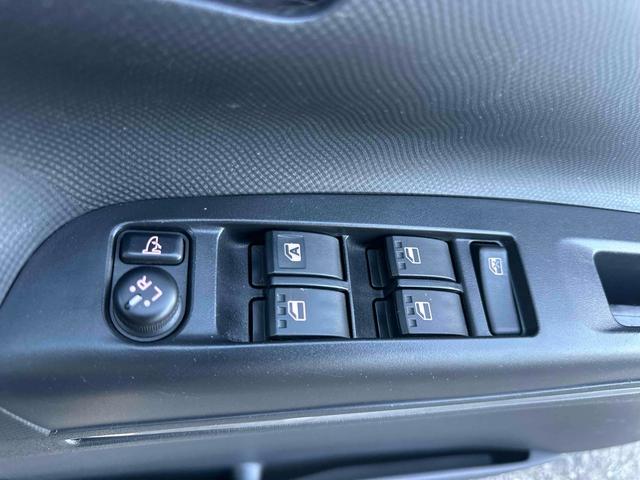 ルクラカスタム Ｒ　バックカメラ　ナビ　ＴＶ　ＨＩＤ　スマートキー　電動格納ミラー　ＣＶＴ　盗難防止システム　ＡＢＳ　ＵＳＢ　ミュージックプレイヤー接続可　Ｂｌｕｅｔｏｏｔｈ　アルミホイール　衝突安全ボディ　エアコン（8枚目）