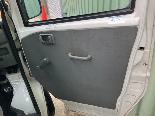 ＮＴ１００クリッパートラック ＤＸ　５速マニュアル　エアコン（18枚目）