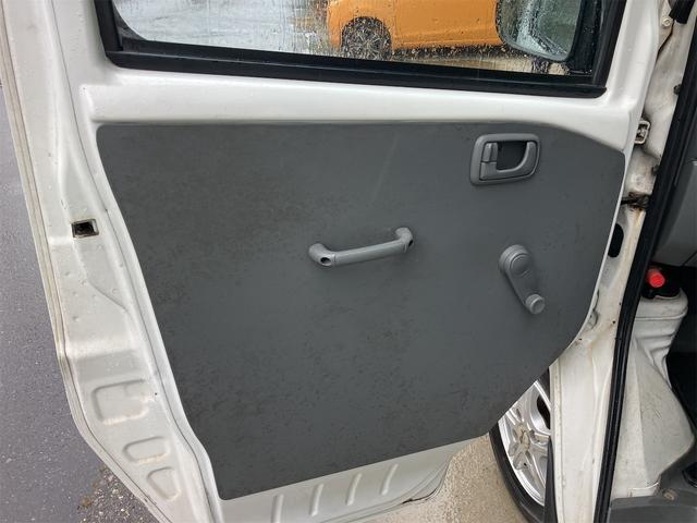ＮＴ１００クリッパートラック ＤＸ　５速マニュアル　エアコン（33枚目）