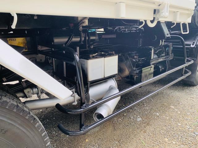 フォワード 　三転ダンプ　ＥＴＣ　キーレース　６速マニュアル最大積載量３３００ｋｇ（20枚目）
