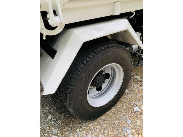 フォワード 　三転ダンプ　ＥＴＣ　キーレース　６速マニュアル最大積載量３３００ｋｇ（21枚目）