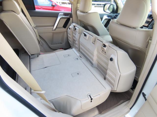 ランドクルーザープラド ＴＸ　Ｌパッケージ　ＴＲＤエアロ＆マフラー　オプション１９インチＡＷ＆ブラックルーフレール　９インチＴコネクトナビ　マルチテレインモニター　ムーンルーフ　ベージュ革　シートヒーター＆エアコン　リアフォグ　セーフティセンス（60枚目）