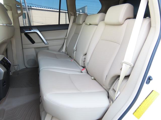 ランドクルーザープラド ＴＸ　Ｌパッケージ　ＴＲＤエアロ＆マフラー　オプション１９インチＡＷ＆ブラックルーフレール　９インチＴコネクトナビ　マルチテレインモニター　ムーンルーフ　ベージュ革　シートヒーター＆エアコン　リアフォグ　セーフティセンス（68枚目）