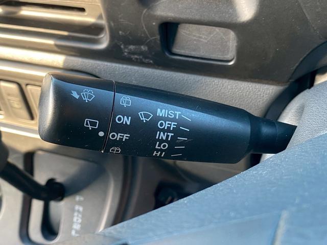 ハイゼットカーゴ ＤＸ　運転席エアバック　助手席エアバック　キーレス　ＥＴＣ付　パワーウィンドウ　パワステ　鉄チンホイール　フルフラットシート　ナビ付き（5枚目）