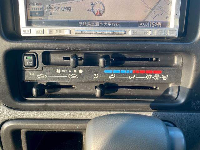 ハイゼットカーゴ ＤＸ　運転席エアバック　助手席エアバック　キーレス　ＥＴＣ付　パワーウィンドウ　パワステ　鉄チンホイール　フルフラットシート　ナビ付き（8枚目）