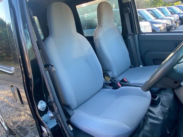 ハイゼットカーゴ ＤＸ　運転席エアバック　助手席エアバック　キーレス　ＥＴＣ付　パワーウィンドウ　パワステ　鉄チンホイール　フルフラットシート　ナビ付き（9枚目）