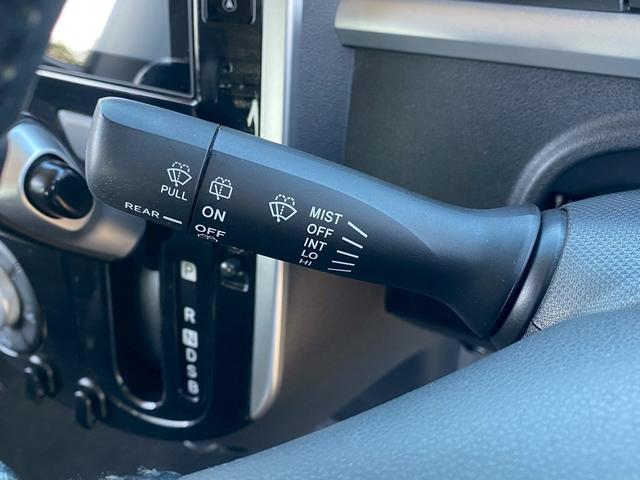 タント カスタムＲＳ　トップエディションＳＡ　運転席エアバック　助手席エアバック　純正アルミホイール　電動格納ミラー　両側パワースライドドア　ＥＴＣ付き　横滑り防止装置　アイドリングストップ　フルセグ　バックカメラ　スマートキー　プッシュスタート（5枚目）