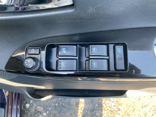 タント カスタムＲＳ　トップエディションＳＡ　運転席エアバック　助手席エアバック　純正アルミホイール　電動格納ミラー　両側パワースライドドア　ＥＴＣ付き　横滑り防止装置　アイドリングストップ　フルセグ　バックカメラ　スマートキー　プッシュスタート（32枚目）