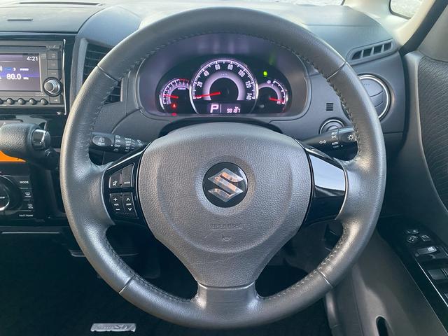 パレットＳＷ リミテッド　運転席エアバック助手席エアバック　プッシュスタート　スマートキー　片側パワースライドドア　バックカメラ付き　オートエアコン　電動格納ミラー　パワーウインドウ　純正アルミホイール　フルフラットシート（3枚目）