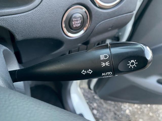 パレットＳＷ リミテッド　運転席エアバック助手席エアバック　プッシュスタート　スマートキー　片側パワースライドドア　バックカメラ付き　オートエアコン　電動格納ミラー　パワーウインドウ　純正アルミホイール　フルフラットシート（6枚目）