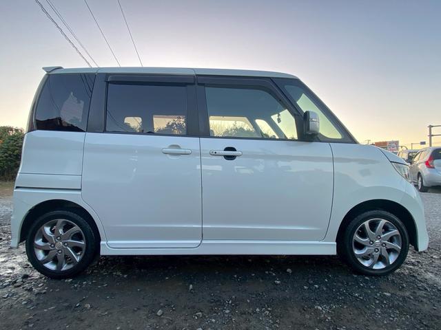 パレットＳＷ リミテッド　運転席エアバック助手席エアバック　プッシュスタート　スマートキー　片側パワースライドドア　バックカメラ付き　オートエアコン　電動格納ミラー　パワーウインドウ　純正アルミホイール　フルフラットシート（15枚目）