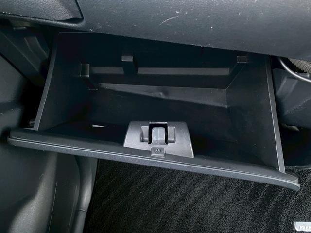 パレットＳＷ リミテッド　運転席エアバック助手席エアバック　プッシュスタート　スマートキー　片側パワースライドドア　バックカメラ付き　オートエアコン　電動格納ミラー　パワーウインドウ　純正アルミホイール　フルフラットシート（24枚目）