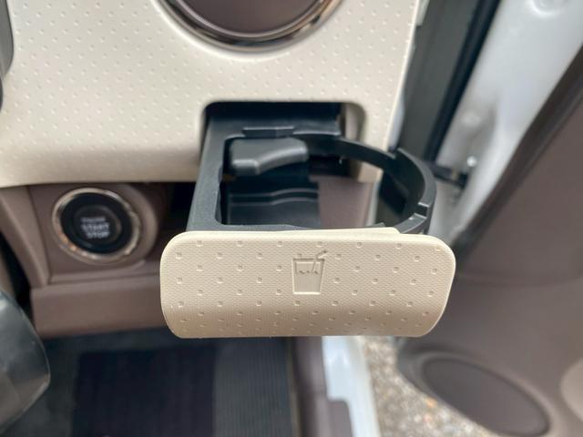 モコ ドルチェＧ　運転席エアバック　助手席エアバック　純正アルミホイール電動格納ミラー　パワーウインドウ　プッシュスタート　スマートキー　ＥＴＣ付き　バックカメラ付き　オートエアコン（28枚目）