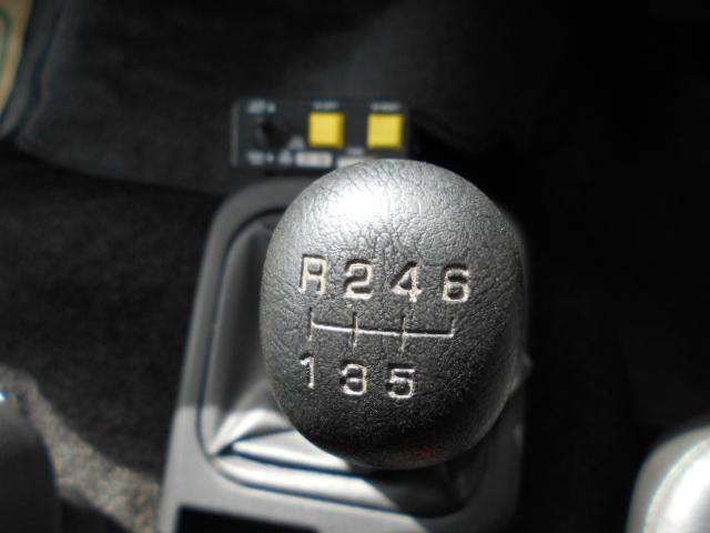 ファイター  ダンプ 上物新明和製 電動コボレーン付 荷台寸法339x206x30 総輪アルミホイール メッキ&ステンレスパーツ ベッド付 走行5.3万km 6速ミッション(15枚目)