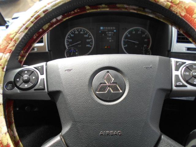 ファイター  ダンプ 上物新明和製 電動コボレーン付 荷台寸法339x206x30 総輪アルミホイール メッキ&ステンレスパーツ ベッド付 走行5.3万km 6速ミッション(16枚目)