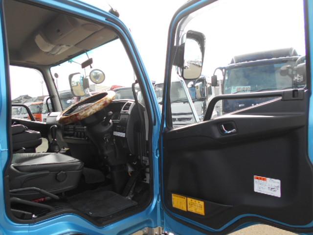 ファイター  ダンプ 上物新明和製 電動コボレーン付 荷台寸法339x206x30 総輪アルミホイール メッキ&ステンレスパーツ ベッド付 走行5.3万km 6速ミッション(18枚目)