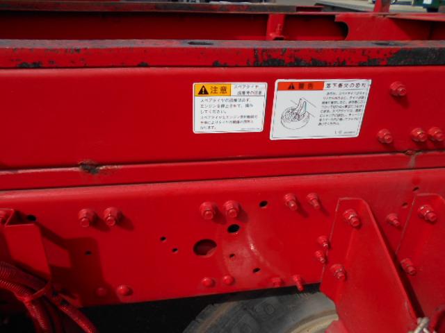 ファイター  ダンプ 上物新明和製 電動コボレーン付 荷台寸法339x206x30 総輪アルミホイール メッキ&ステンレスパーツ ベッド付 走行5.3万km 6速ミッション(57枚目)