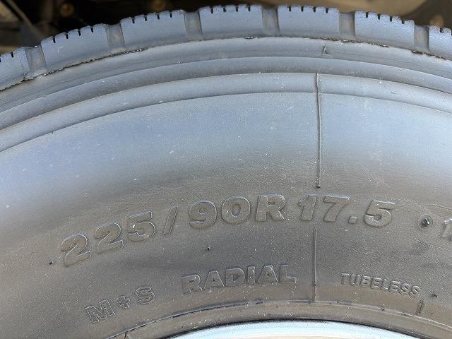 フォワード クレーン付ハイジャッキ 上物タダノ製 3段ブーム フックイン 2.9t吊り ロングジャッキ 荷台寸法491x224x19 荷台床板張り 積載1.95t 歩み掛け有 ロープ穴 走行5.2万km(52枚目)