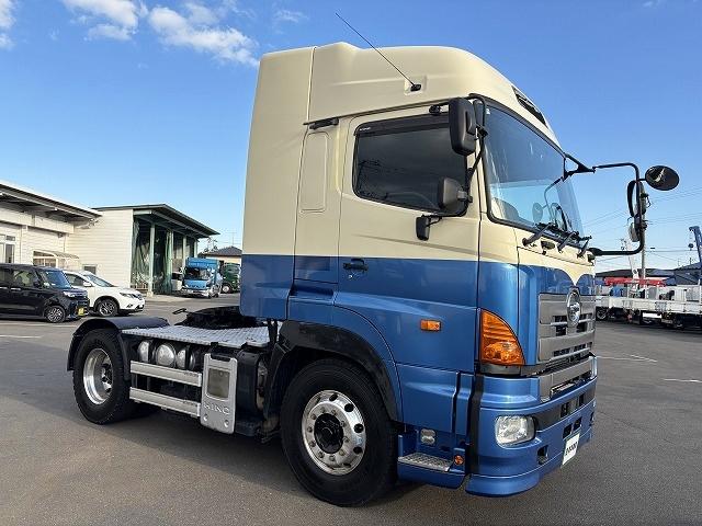 プロフィア トレーラーヘッド 第5輪荷重11.4t ハイルーフ 後輪エアサス 450馬力 リターダー付 AT(プロシフト)3ペダル 走行59.8万km アルミホイール バックモニター付(3枚目)