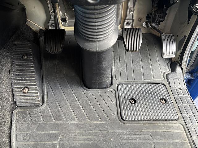 プロフィア トレーラーヘッド 第5輪荷重11.4t ハイルーフ 後輪エアサス 450馬力 リターダー付 AT(プロシフト)3ペダル 走行59.8万km アルミホイール バックモニター付(18枚目)