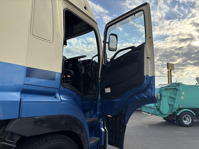 プロフィア トレーラーヘッド 第5輪荷重11.4t ハイルーフ 後輪エアサス 450馬力 リターダー付 AT(プロシフト)3ペダル 走行59.8万km アルミホイール バックモニター付(22枚目)