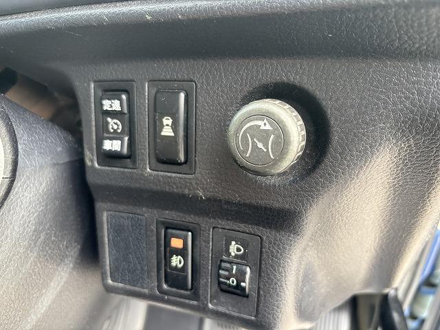 プロフィア トレーラーヘッド 第5輪荷重11.4t ハイルーフ 後輪エアサス 450馬力 リターダー付 AT(プロシフト)3ペダル 走行59.8万km アルミホイール バックモニター付(23枚目)