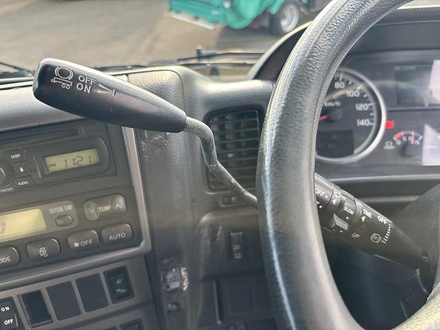 プロフィア トレーラーヘッド 第5輪荷重11.4t ハイルーフ 後輪エアサス 450馬力 リターダー付 AT(プロシフト)3ペダル 走行59.8万km アルミホイール バックモニター付(24枚目)