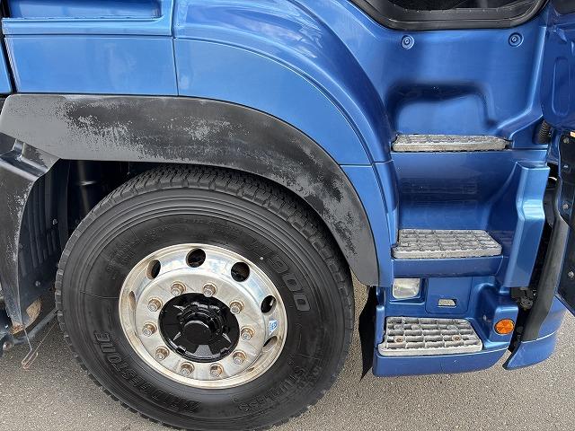 プロフィア トレーラーヘッド 第5輪荷重11.4t ハイルーフ 後輪エアサス 450馬力 リターダー付 AT(プロシフト)3ペダル 走行59.8万km アルミホイール バックモニター付(27枚目)