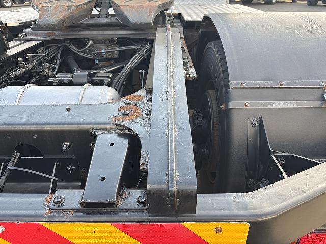 プロフィア トレーラーヘッド 第5輪荷重11.4t ハイルーフ 後輪エアサス 450馬力 リターダー付 AT(プロシフト)3ペダル 走行59.8万km アルミホイール バックモニター付(32枚目)