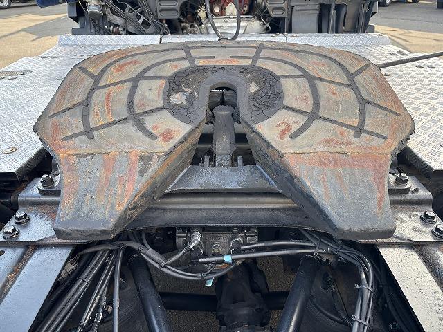 プロフィア トレーラーヘッド 第5輪荷重11.4t ハイルーフ 後輪エアサス 450馬力 リターダー付 AT(プロシフト)3ペダル 走行59.8万km アルミホイール バックモニター付(33枚目)