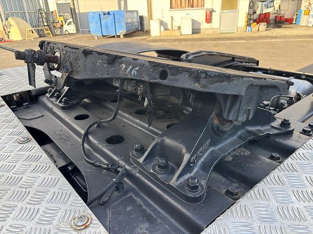 プロフィア トレーラーヘッド 第5輪荷重11.4t ハイルーフ 後輪エアサス 450馬力 リターダー付 AT(プロシフト)3ペダル 走行59.8万km アルミホイール バックモニター付(49枚目)