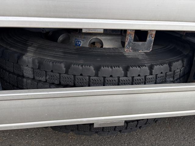 プロフィア トレーラーヘッド 第5輪荷重11.4t ハイルーフ 後輪エアサス 450馬力 リターダー付 AT(プロシフト)3ペダル 走行59.8万km アルミホイール バックモニター付(53枚目)