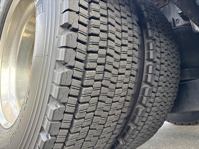 プロフィア トレーラーヘッド 第5輪荷重11.4t ハイルーフ 後輪エアサス 450馬力 リターダー付 AT(プロシフト)3ペダル 走行59.8万km アルミホイール バックモニター付(62枚目)