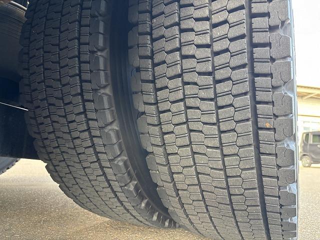 プロフィア トレーラーヘッド 第5輪荷重11.4t ハイルーフ 後輪エアサス 450馬力 リターダー付 AT(プロシフト)3ペダル 走行59.8万km アルミホイール バックモニター付(63枚目)