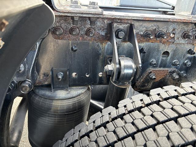 プロフィア トレーラーヘッド 第5輪荷重11.4t ハイルーフ 後輪エアサス 450馬力 リターダー付 AT(プロシフト)3ペダル 走行59.8万km アルミホイール バックモニター付(73枚目)