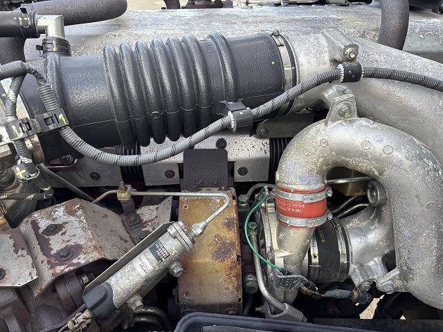 プロフィア トレーラーヘッド 第5輪荷重11.4t ハイルーフ 後輪エアサス 450馬力 リターダー付 AT(プロシフト)3ペダル 走行59.8万km アルミホイール バックモニター付(74枚目)