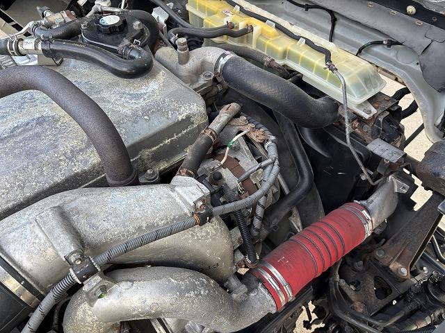 プロフィア トレーラーヘッド 第5輪荷重11.4t ハイルーフ 後輪エアサス 450馬力 リターダー付 AT(プロシフト)3ペダル 走行59.8万km アルミホイール バックモニター付(75枚目)