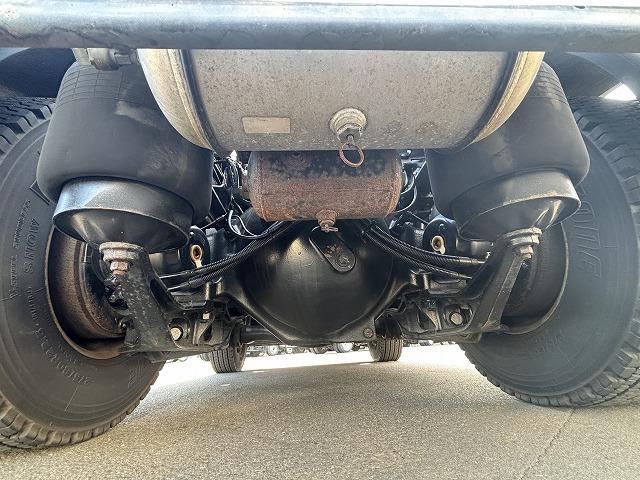 プロフィア トレーラーヘッド 第5輪荷重11.4t ハイルーフ 後輪エアサス 450馬力 リターダー付 AT(プロシフト)3ペダル 走行59.8万km アルミホイール バックモニター付(77枚目)