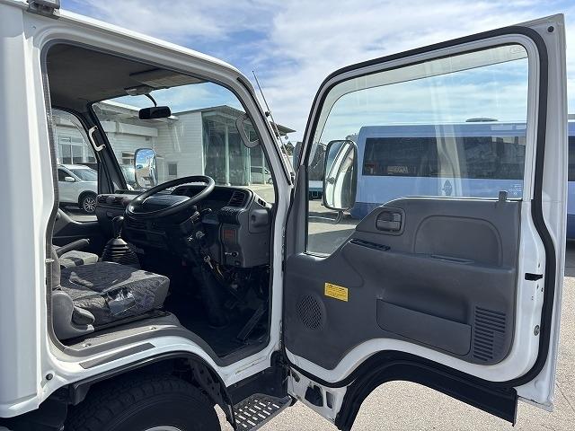 エルフトラック クレーン付平ボディ 上物タダノ製 4段ブーム ラジコン(無線) 2.6t吊り フックイン 荷台寸法371×180×38 標準ロングボディ 荷台床鉄板/板張り 積載2t アオリ5方開(10枚目)