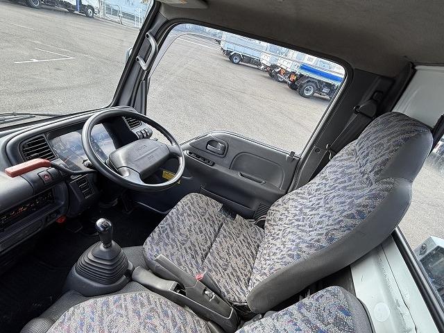 エルフトラック クレーン付平ボディ 上物タダノ製 4段ブーム ラジコン(無線) 2.6t吊り フックイン 荷台寸法371×180×38 標準ロングボディ 荷台床鉄板/板張り 積載2t アオリ5方開(13枚目)