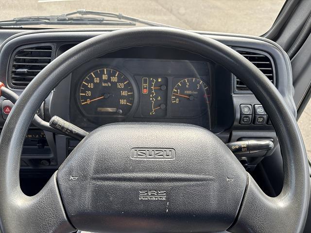 エルフトラック クレーン付平ボディ 上物タダノ製 4段ブーム ラジコン(無線) 2.6t吊り フックイン 荷台寸法371×180×38 標準ロングボディ 荷台床鉄板/板張り 積載2t アオリ5方開(20枚目)