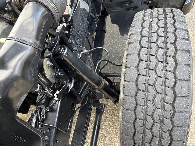 エルフトラック クレーン付平ボディ 上物タダノ製 4段ブーム ラジコン(無線) 2.6t吊り フックイン 荷台寸法371×180×38 標準ロングボディ 荷台床鉄板/板張り 積載2t アオリ5方開(57枚目)