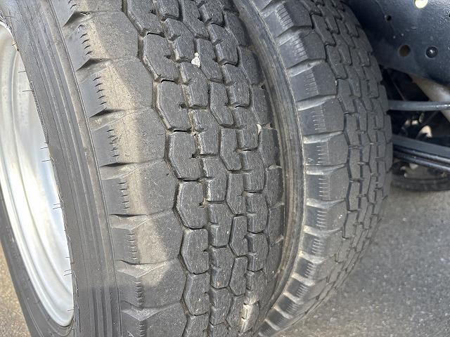 エルフトラック クレーン付平ボディ 上物タダノ製 4段ブーム ラジコン(無線) 2.6t吊り フックイン 荷台寸法371×180×38 標準ロングボディ 荷台床鉄板/板張り 積載2t アオリ5方開(58枚目)