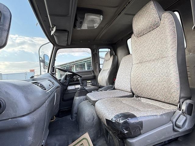 フォワード ローダーダンプ 上物花見台製 スライドボディ 荷台寸法400x208x24 荷台床鉄板張り 積載3t アオリ3方開 ロックピン付 シートキャリア付 ベットスペース有 燃焼不要♪ 6速ミッション(14枚目)