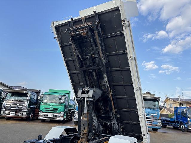 フォワード ローダーダンプ 上物花見台製 スライドボディ 荷台寸法400x208x24 荷台床鉄板張り 積載3t アオリ3方開 ロックピン付 シートキャリア付 ベットスペース有 燃焼不要♪ 6速ミッション(26枚目)