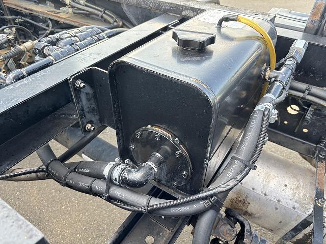 フォワード ローダーダンプ 上物花見台製 スライドボディ 荷台寸法400x208x24 荷台床鉄板張り 積載3t アオリ3方開 ロックピン付 シートキャリア付 ベットスペース有 燃焼不要♪ 6速ミッション(46枚目)