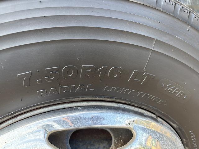 フォワード ローダーダンプ 上物花見台製 スライドボディ 荷台寸法400x208x24 荷台床鉄板張り 積載3t アオリ3方開 ロックピン付 シートキャリア付 ベットスペース有 燃焼不要♪ 6速ミッション(53枚目)